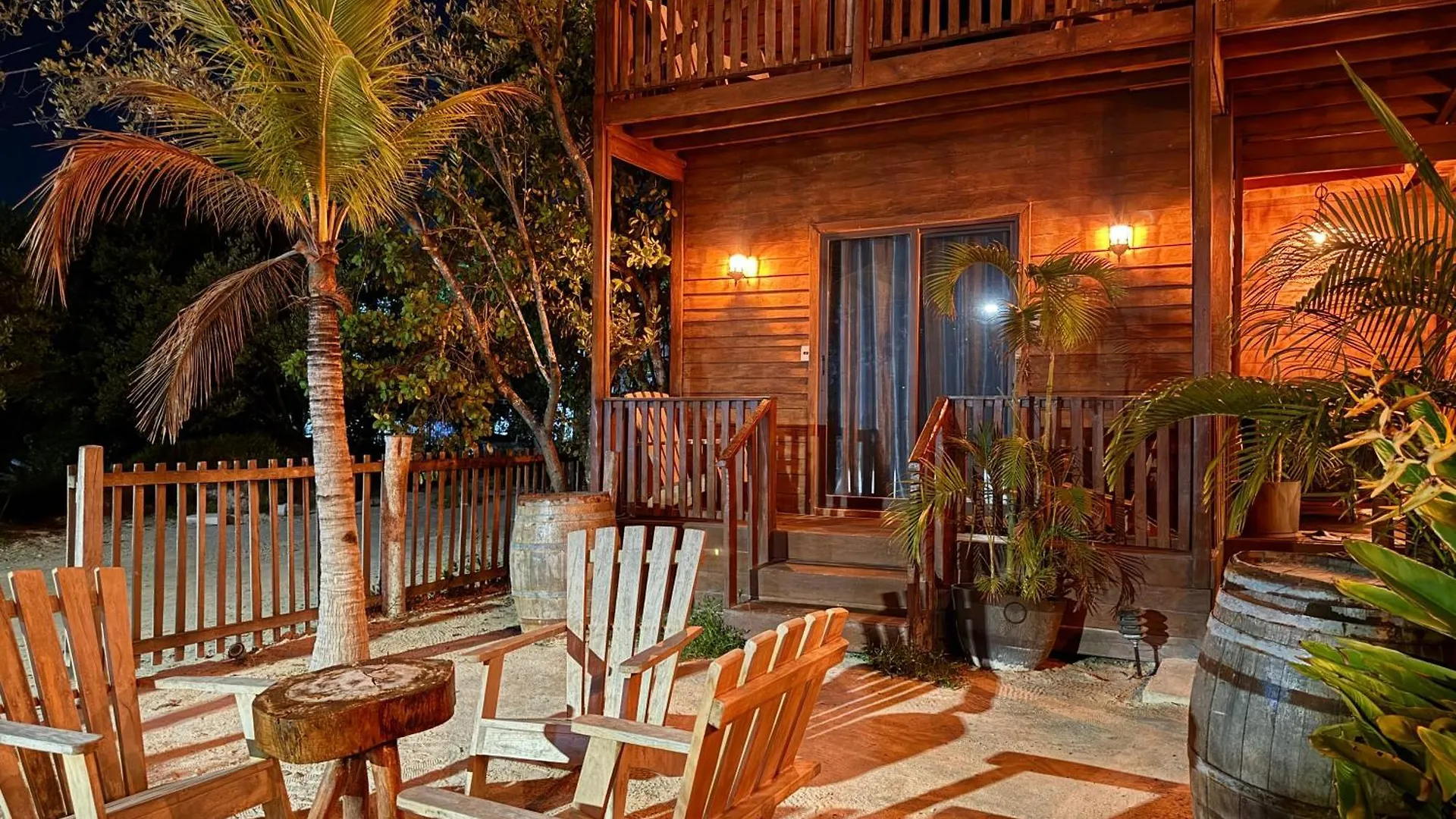 Krak Inn Holbox - Eco-Friendly & Pet-Friendly Hotel Mexico