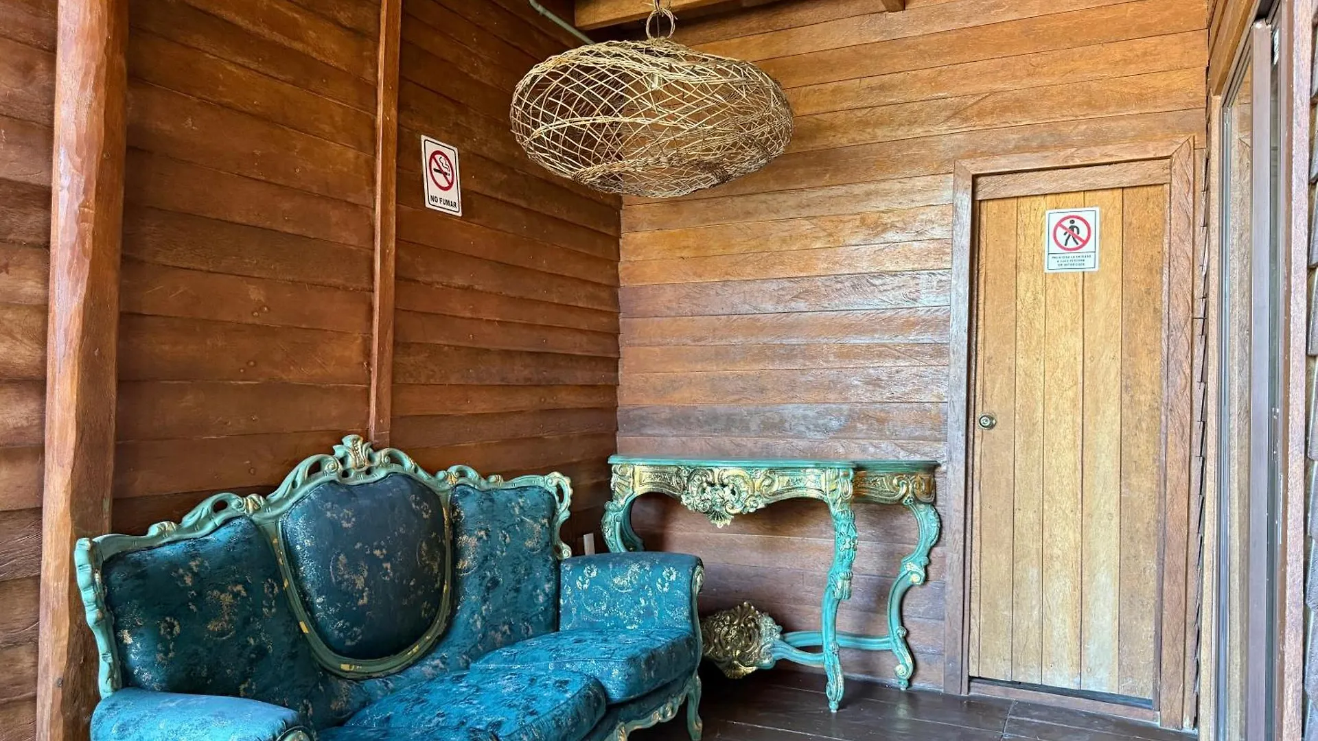 Aparthotel Krak Inn Holbox - Eco-Friendly & Pet-Friendly Hotel